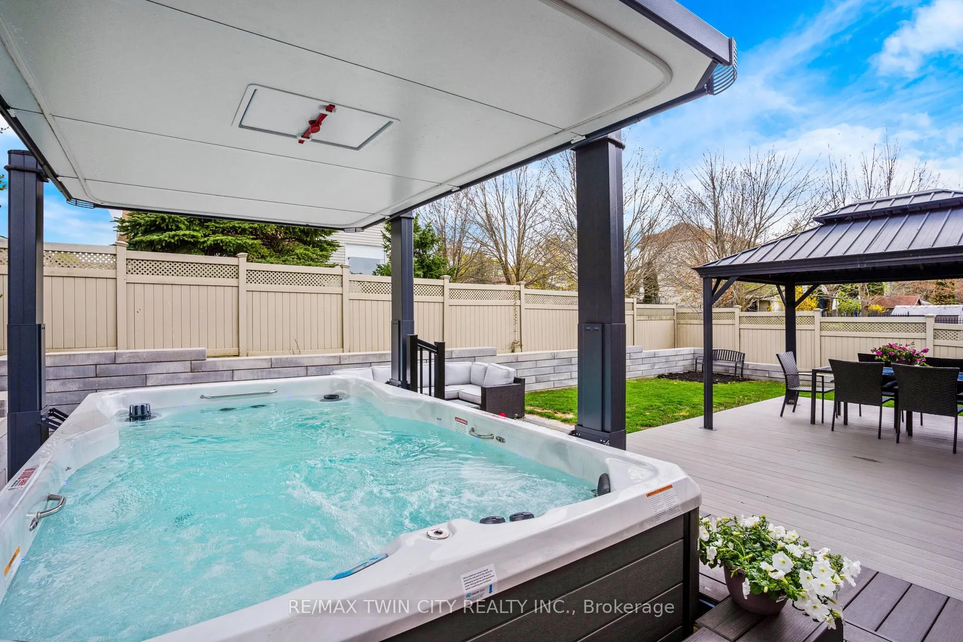 Photo 46 of 514 Birchleaf Walk, Waterloo, Westvale — HOMEH