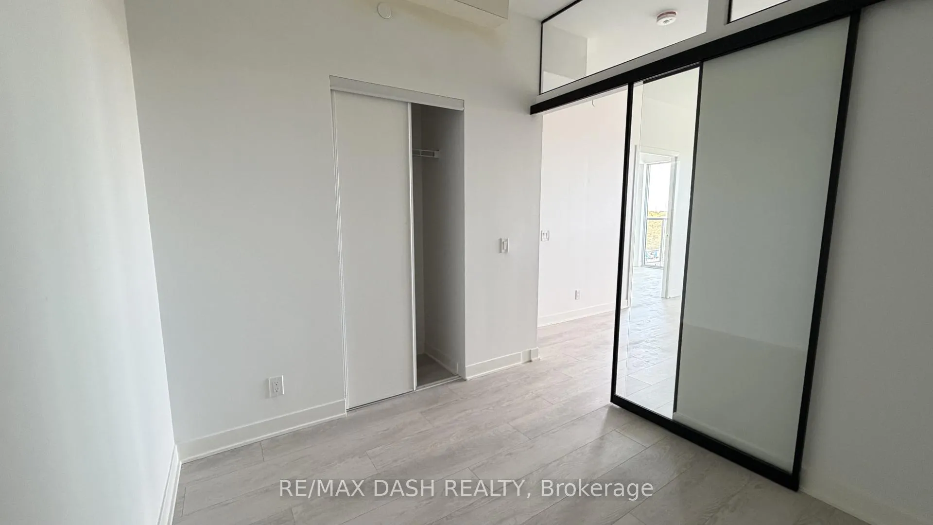 Photo 11 of Unit 608, 10 Flavelle Trail, Vaughan, Steeles West Industrial — HOMEH