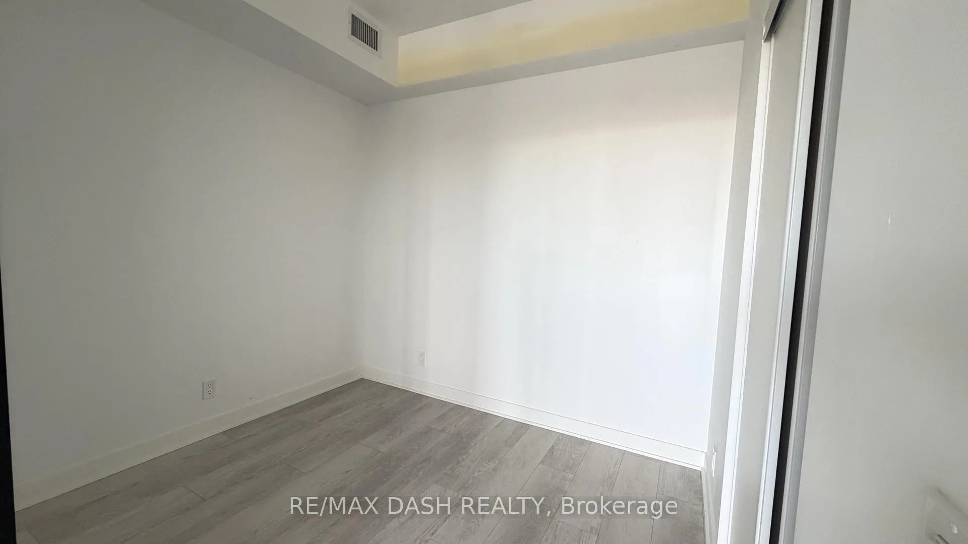 Photo 12 of Unit 608, 10 Flavelle Trail, Vaughan, Steeles West Industrial — HOMEH