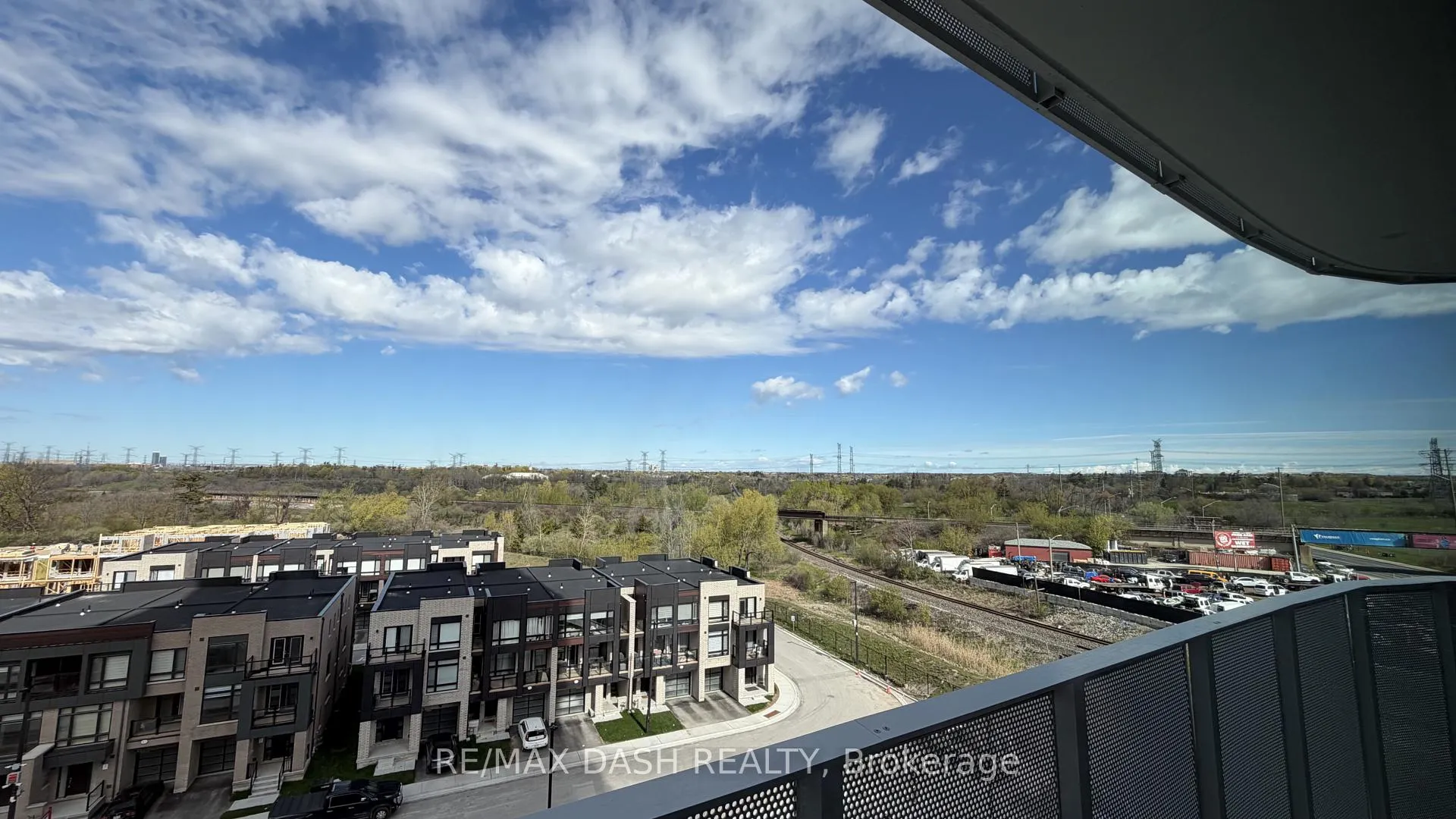 Photo 22 of Unit 608, 10 Flavelle Trail, Vaughan, Steeles West Industrial — HOMEH
