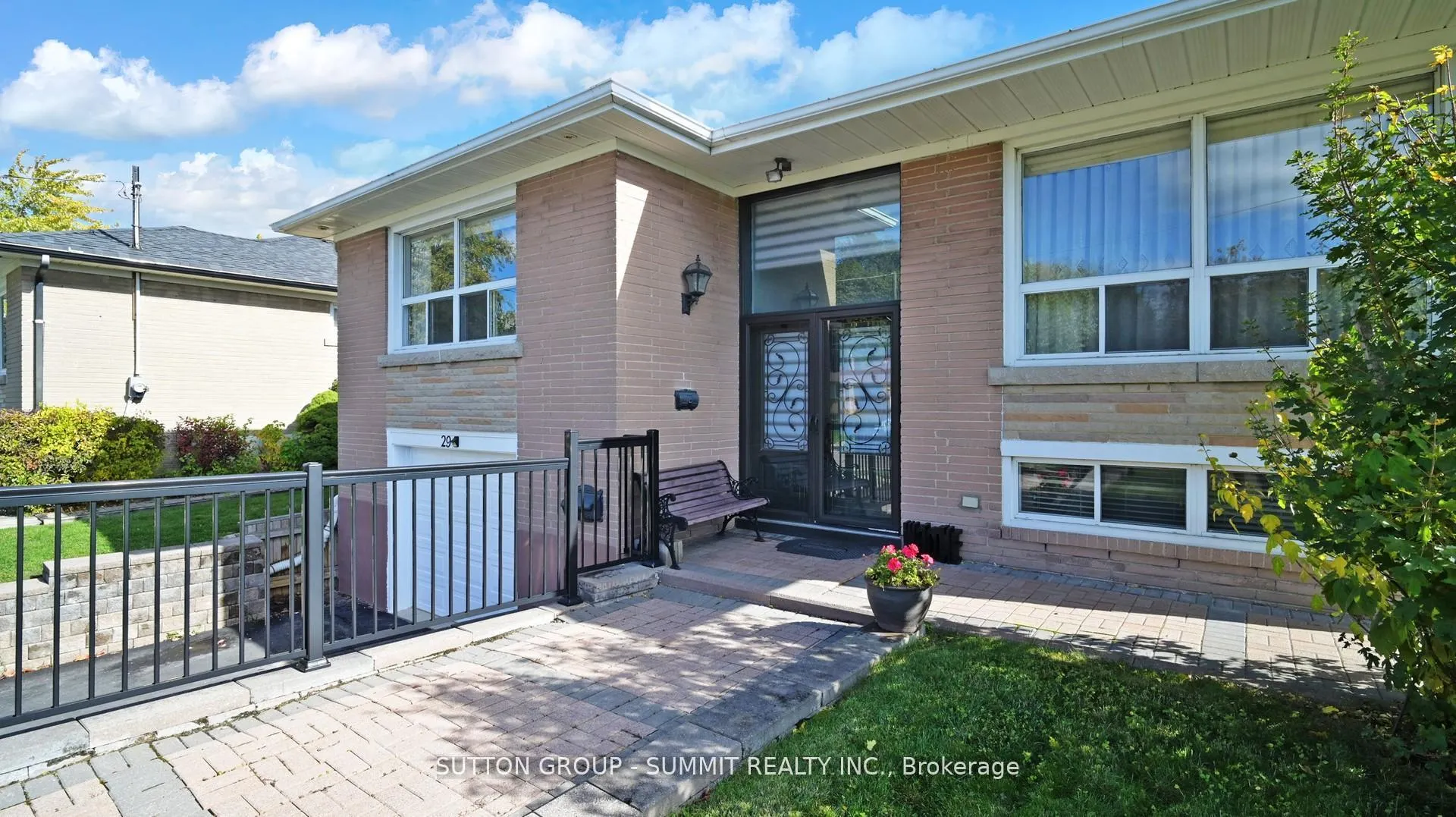 Photo 2 of 29 Fallowfield Road, Etobicoke, Rexdale-Kipling — HOMEH