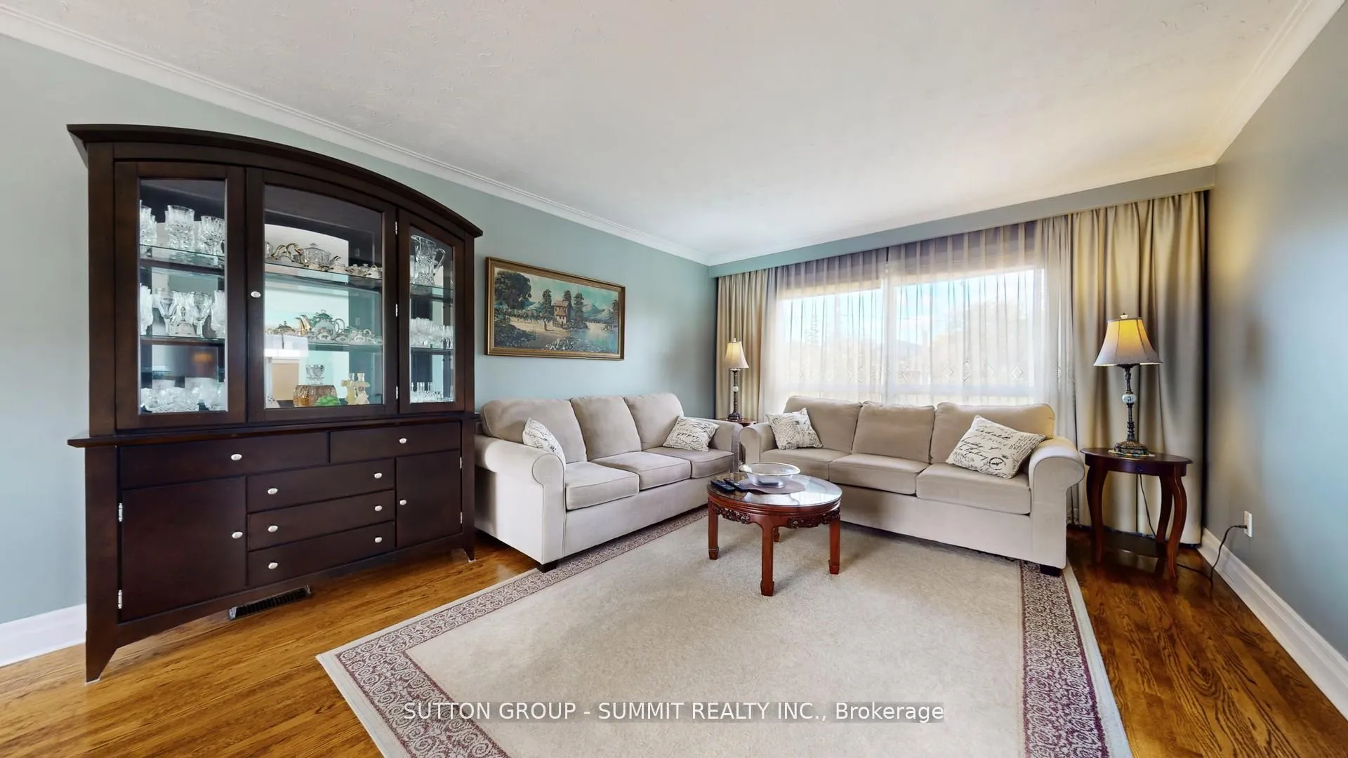 Photo 3 of 29 Fallowfield Road, Etobicoke, Rexdale-Kipling — HOMEH