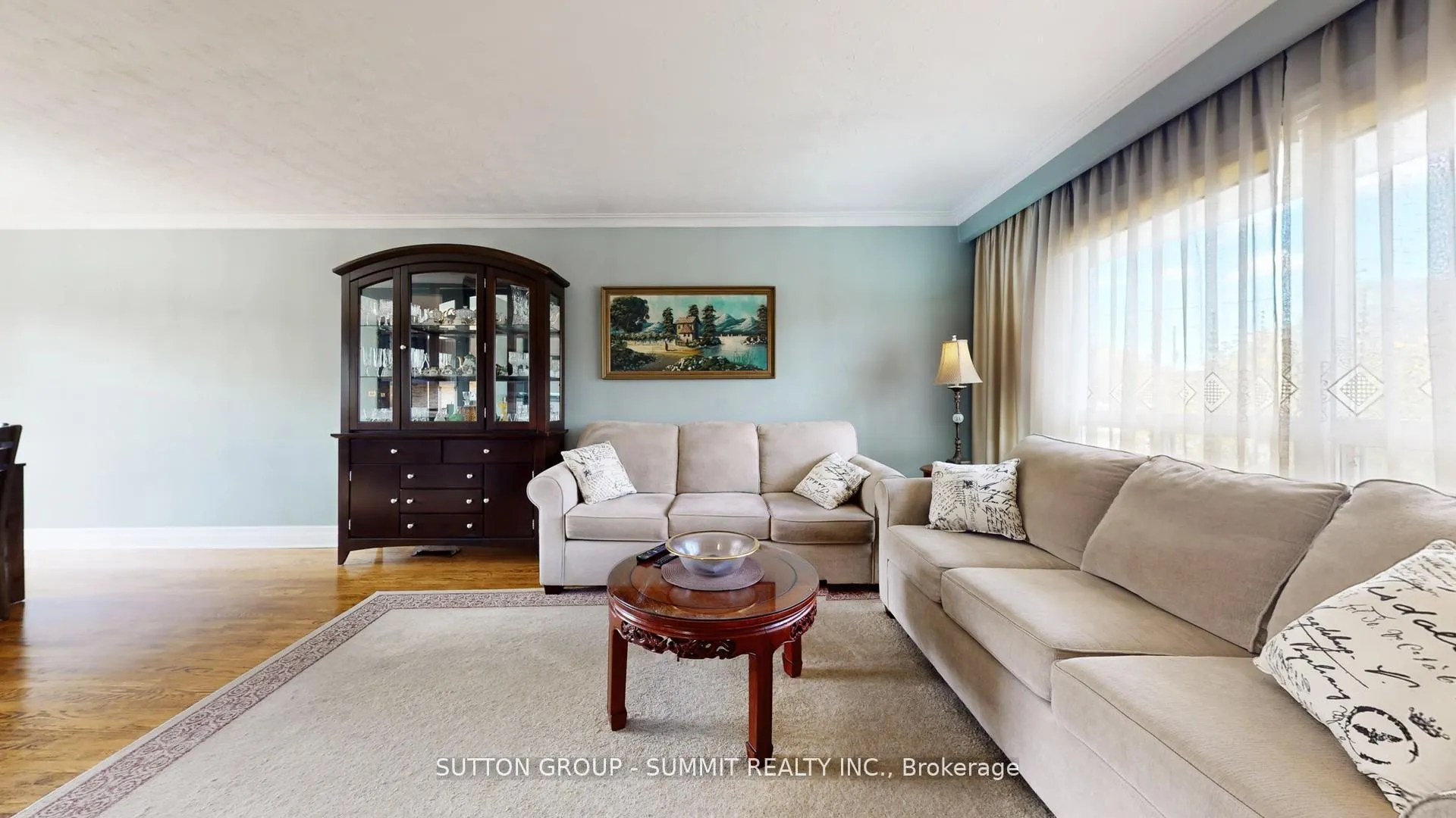 Photo 4 of 29 Fallowfield Road, Etobicoke, Rexdale-Kipling — HOMEH