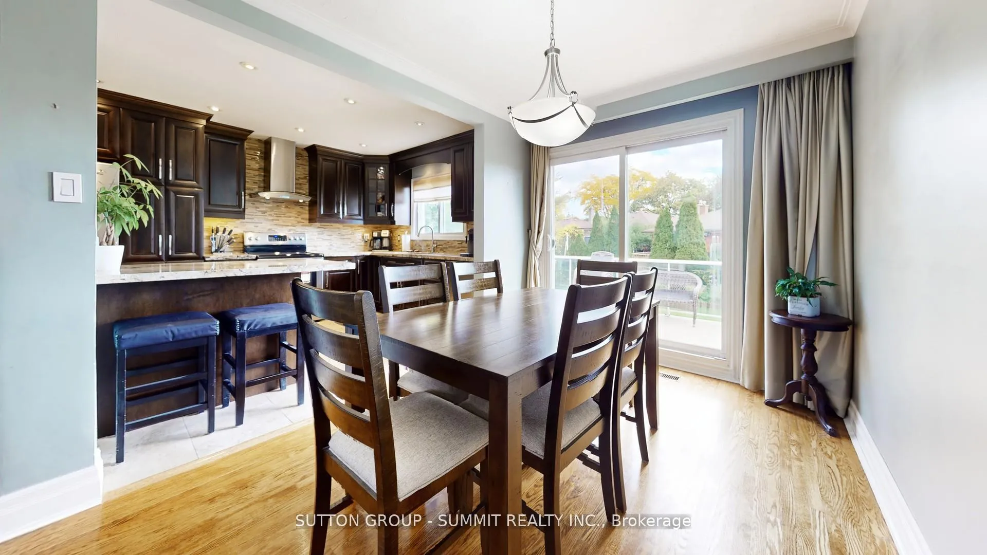 Photo 6 of 29 Fallowfield Road, Etobicoke, Rexdale-Kipling — HOMEH