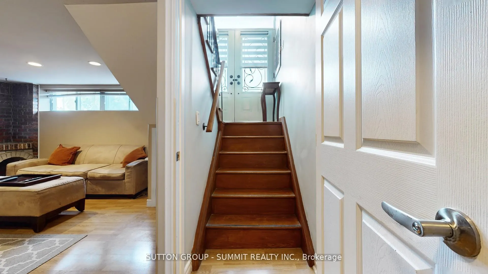 Photo 16 of 29 Fallowfield Road, Etobicoke, Rexdale-Kipling — HOMEH