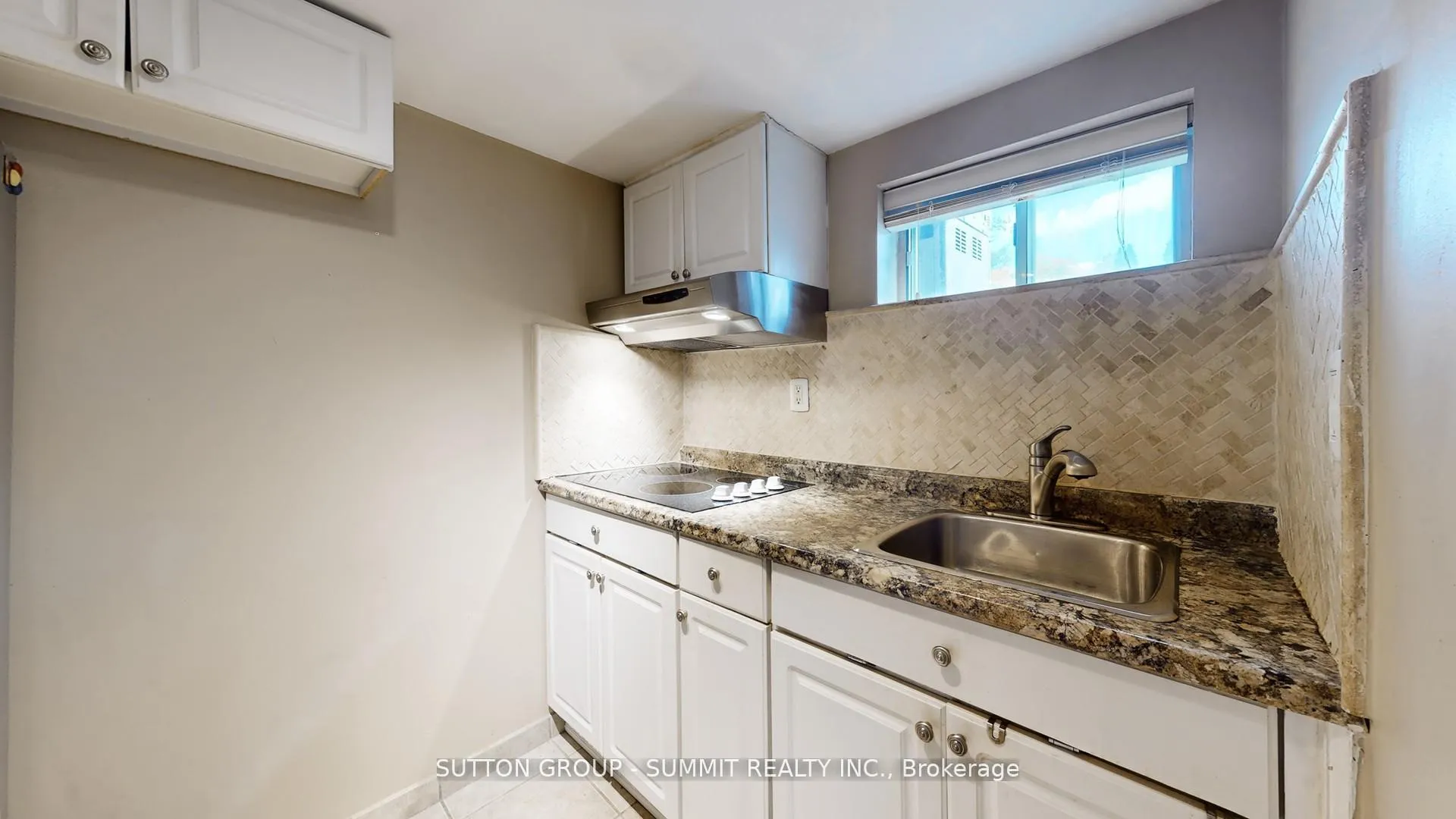 Photo 20 of 29 Fallowfield Road, Etobicoke, Rexdale-Kipling — HOMEH