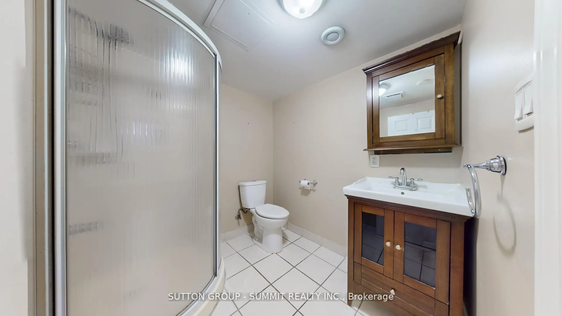 Photo 22 of 29 Fallowfield Road, Etobicoke, Rexdale-Kipling — HOMEH