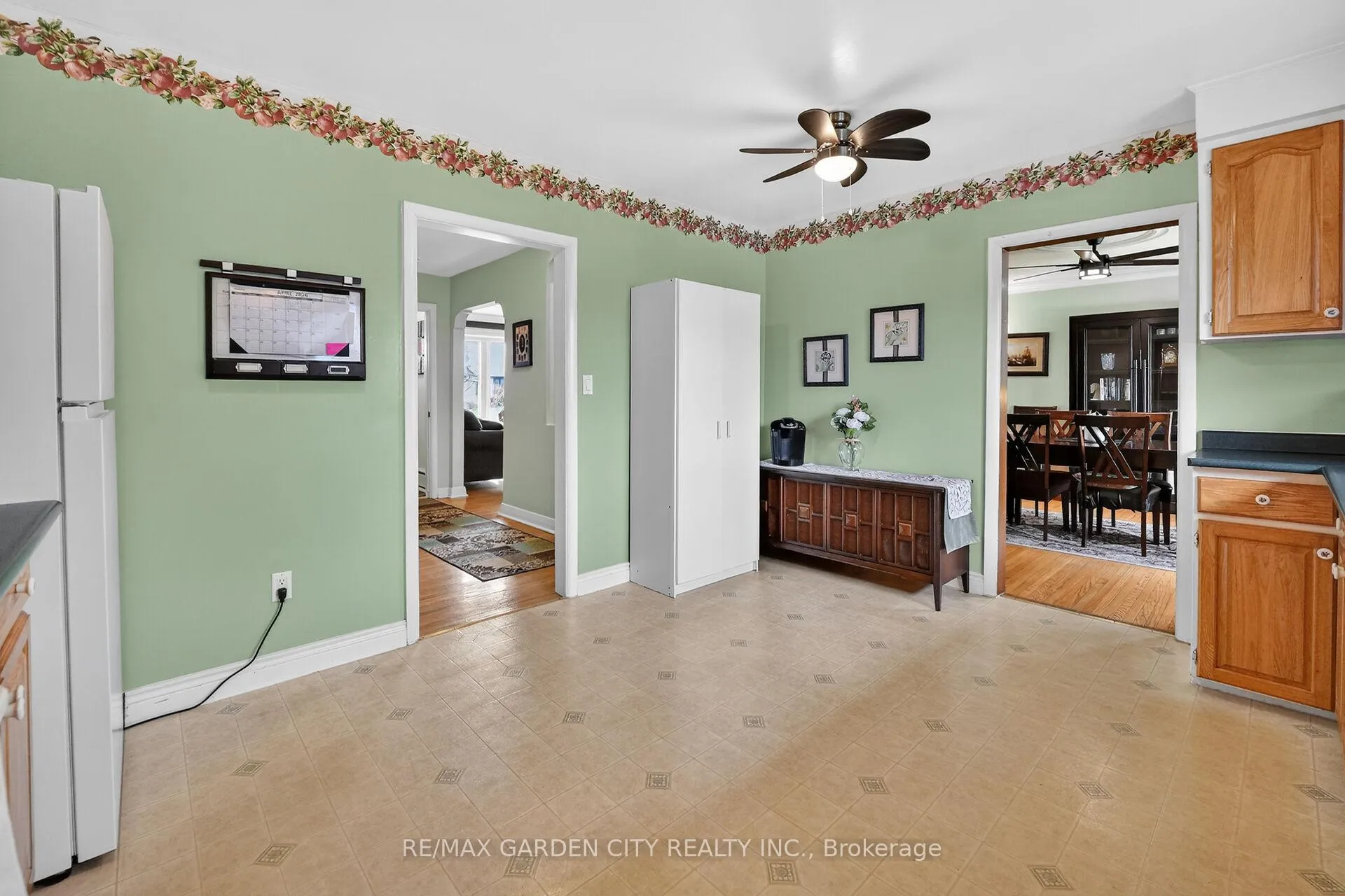 Photo 15 of 491 Niagara Street, St. Catharines, Vine/Linwell — HOMEH