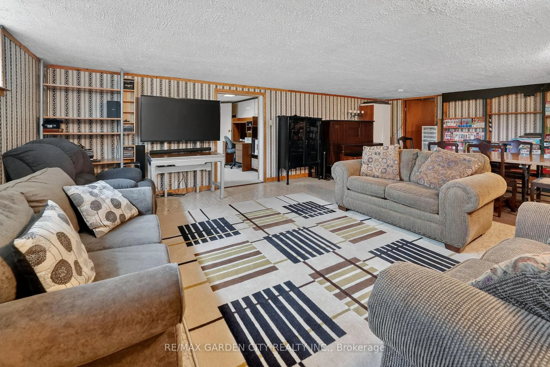 Photo 28 of 491 Niagara Street, St. Catharines, Vine/Linwell — HOMEH