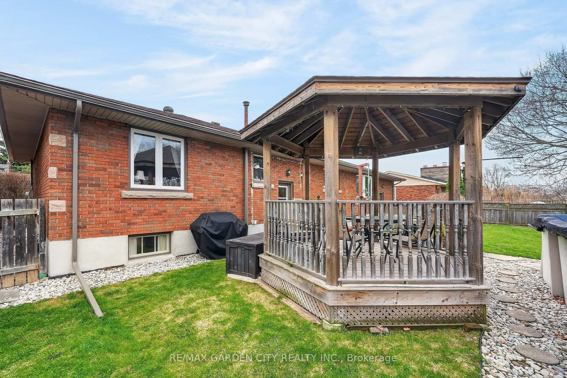 Photo 40 of 491 Niagara Street, St. Catharines, Vine/Linwell — HOMEH