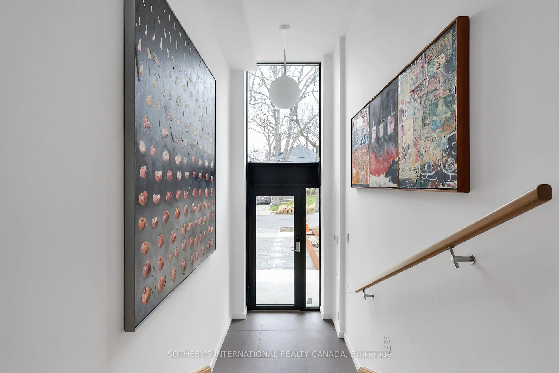Photo 2 of 323 St Clair Avenue E, Toronto, Rosedale-Moore Park — HOMEH