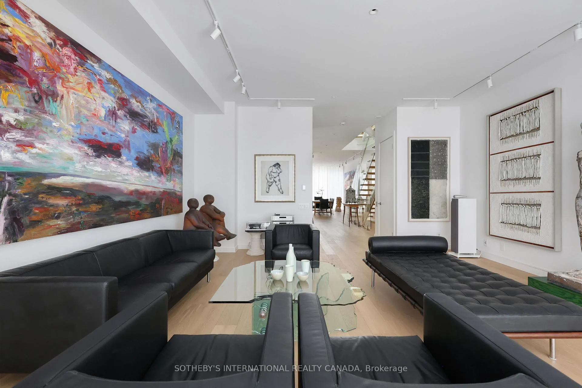 Photo 18 of 323 St Clair Avenue E, Toronto, Rosedale-Moore Park — HOMEH