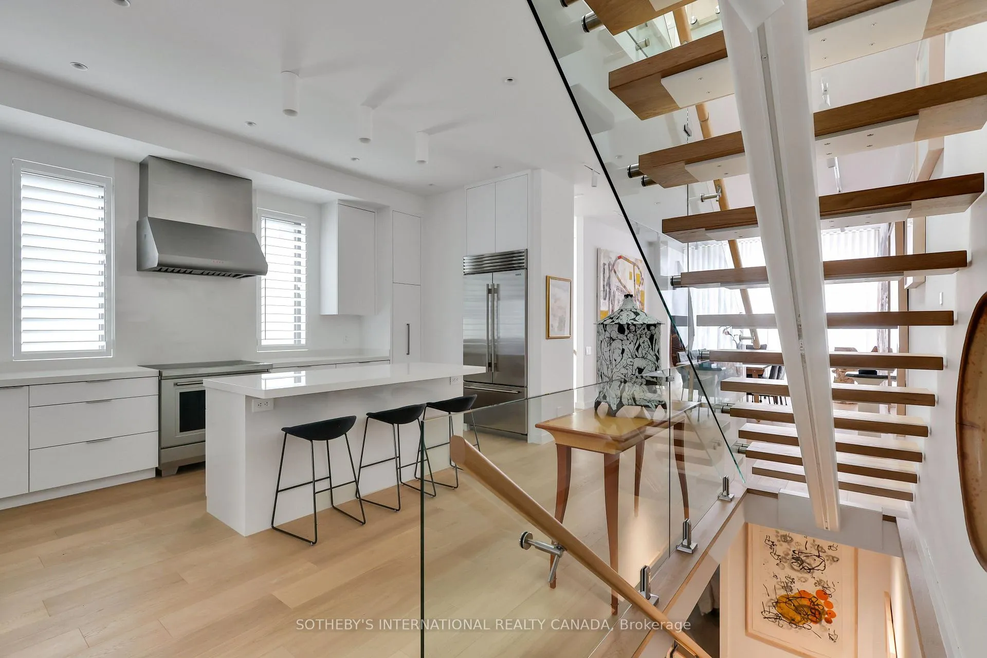 Photo 21 of 323 St Clair Avenue E, Toronto, Rosedale-Moore Park — HOMEH