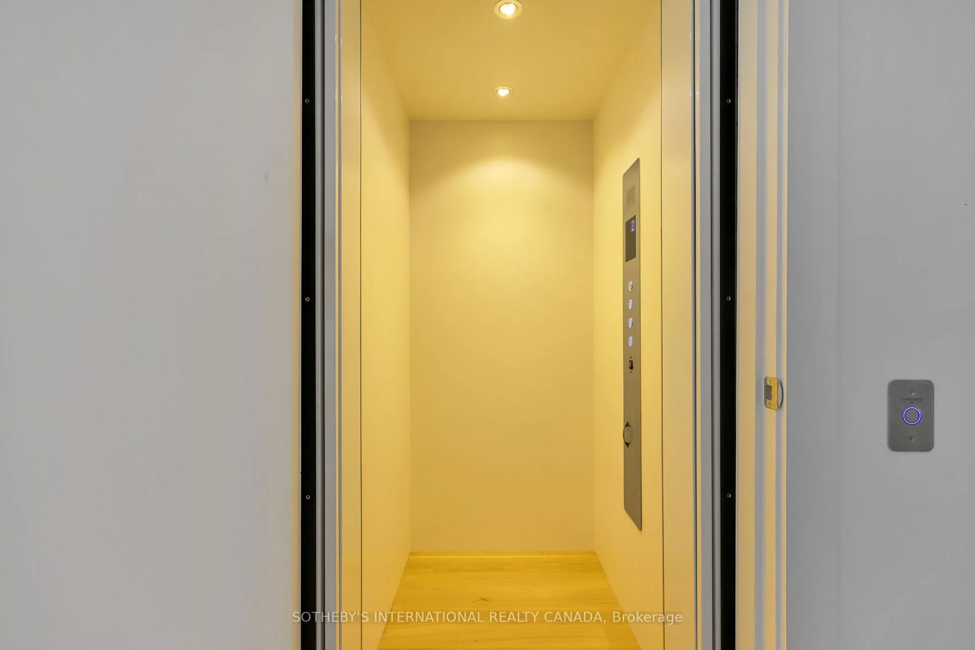 Photo 31 of 323 St Clair Avenue E, Toronto, Rosedale-Moore Park — HOMEH