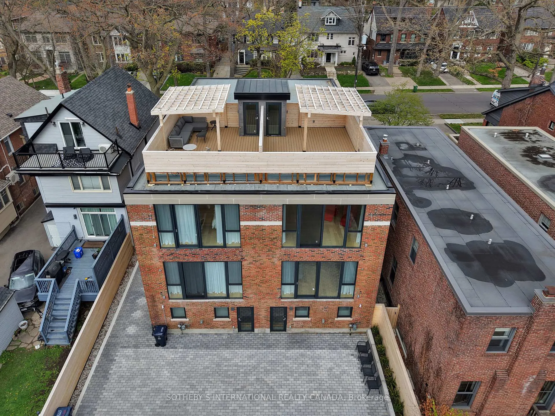 Photo 44 of 323 St Clair Avenue E, Toronto, Rosedale-Moore Park — HOMEH
