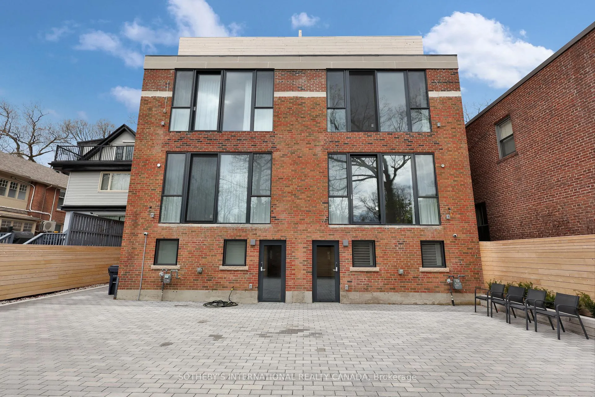 Photo 45 of 323 St Clair Avenue E, Toronto, Rosedale-Moore Park — HOMEH