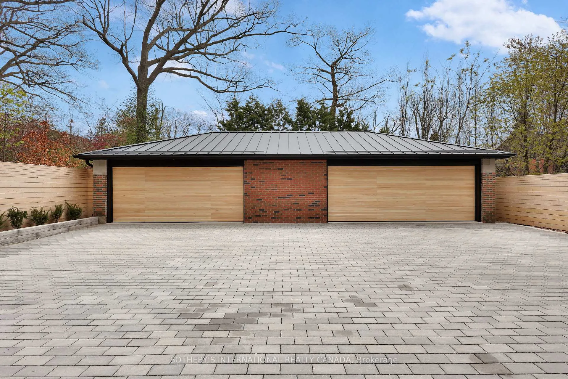 Photo 46 of 323 St Clair Avenue E, Toronto, Rosedale-Moore Park — HOMEH