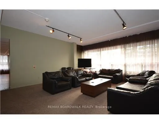 Photo 8 of Unit 1610, 1785 Riverside Drive, Ottawa, Riverview Park — HOMEH