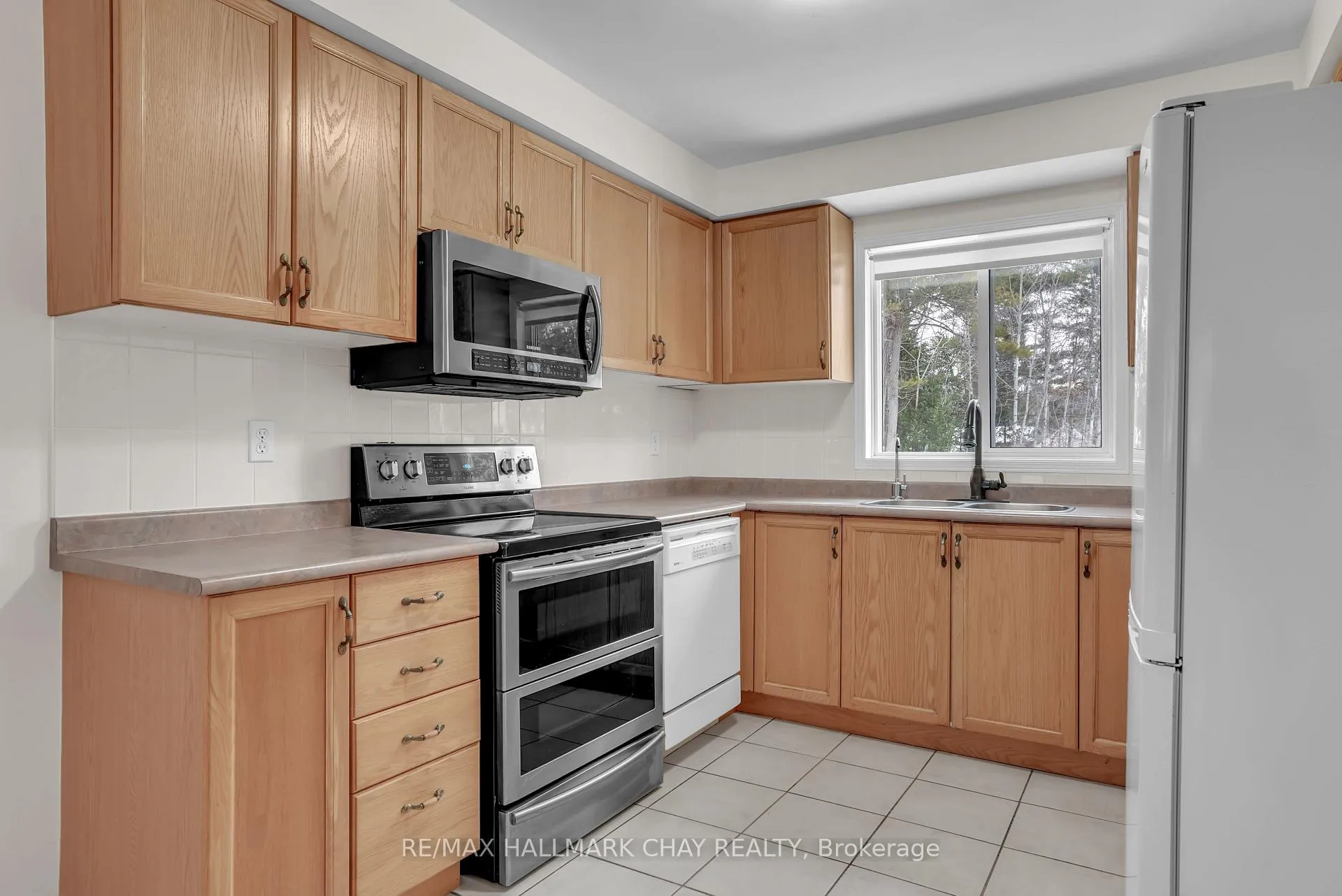 Photo 15 of 1667 Tiny Beaches Road S, Tiny, Rural Tiny — HOMEH