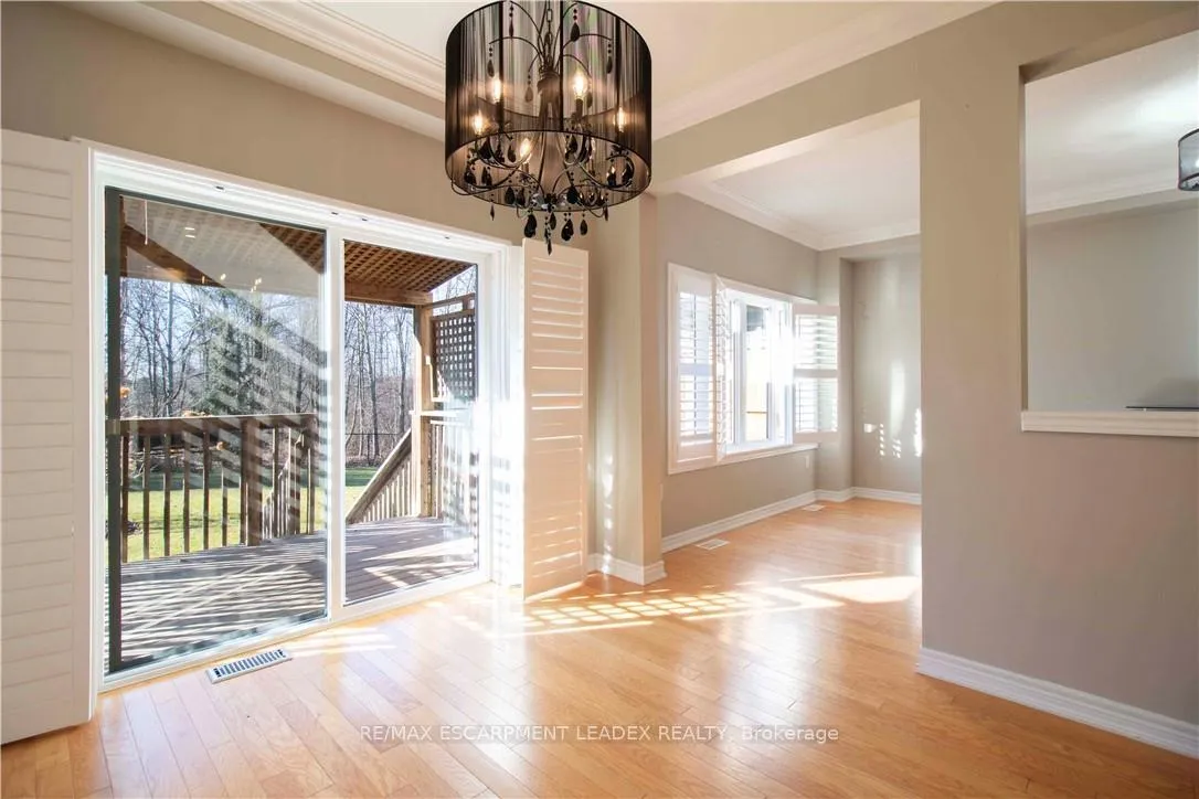 Photo 16 of 58 Maplevale Drive, Hamilton, Meadowlands — HOMEH