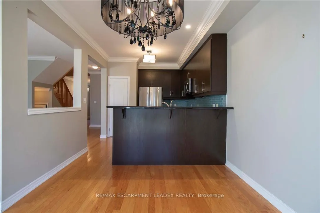 Photo 17 of 58 Maplevale Drive, Hamilton, Meadowlands — HOMEH