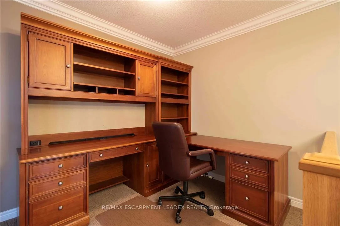 Photo 18 of 58 Maplevale Drive, Hamilton, Meadowlands — HOMEH