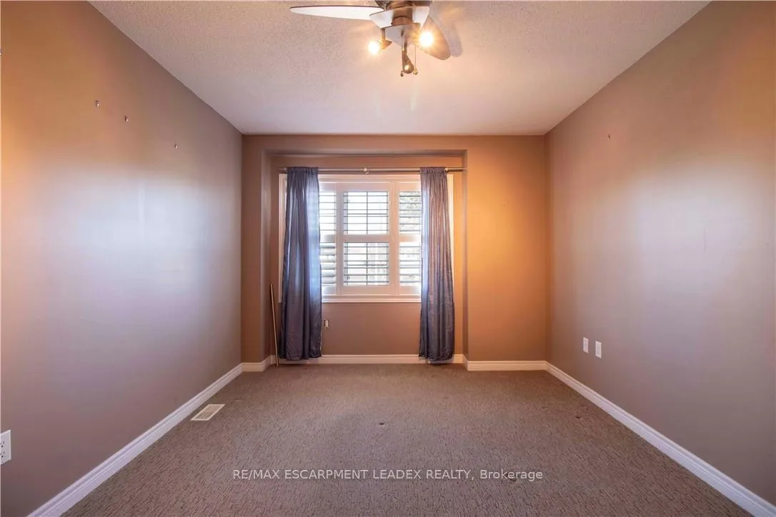 Photo 24 of 58 Maplevale Drive, Hamilton, Meadowlands — HOMEH