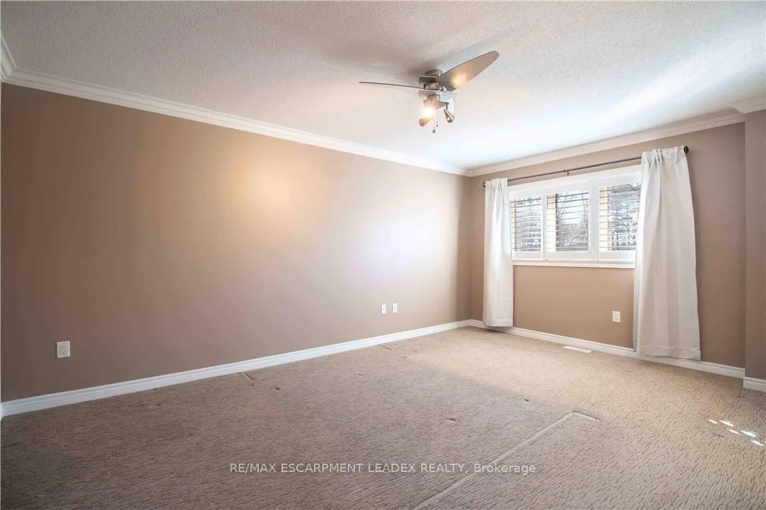 Photo 30 of 58 Maplevale Drive, Hamilton, Meadowlands — HOMEH