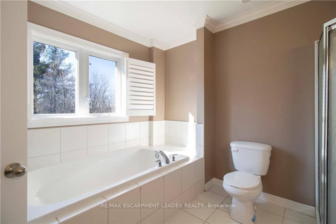 Photo 34 of 58 Maplevale Drive, Hamilton, Meadowlands — HOMEH
