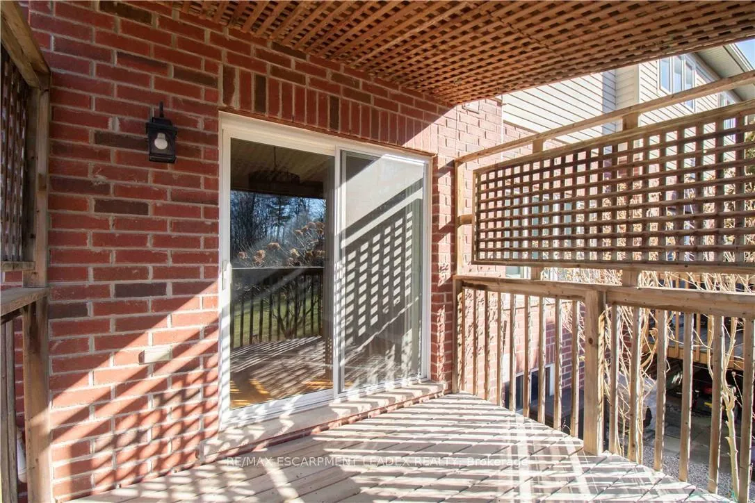Photo 41 of 58 Maplevale Drive, Hamilton, Meadowlands — HOMEH