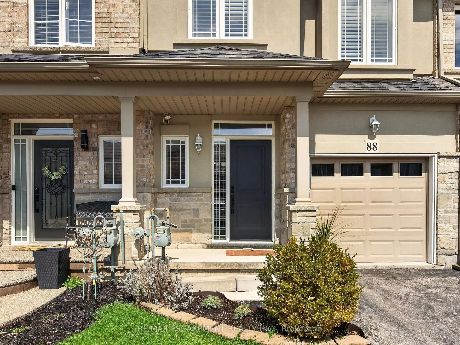 Photo 4 of 88 Highgate Drive, Hamilton, Stoney Creek Mountain — HOMEH