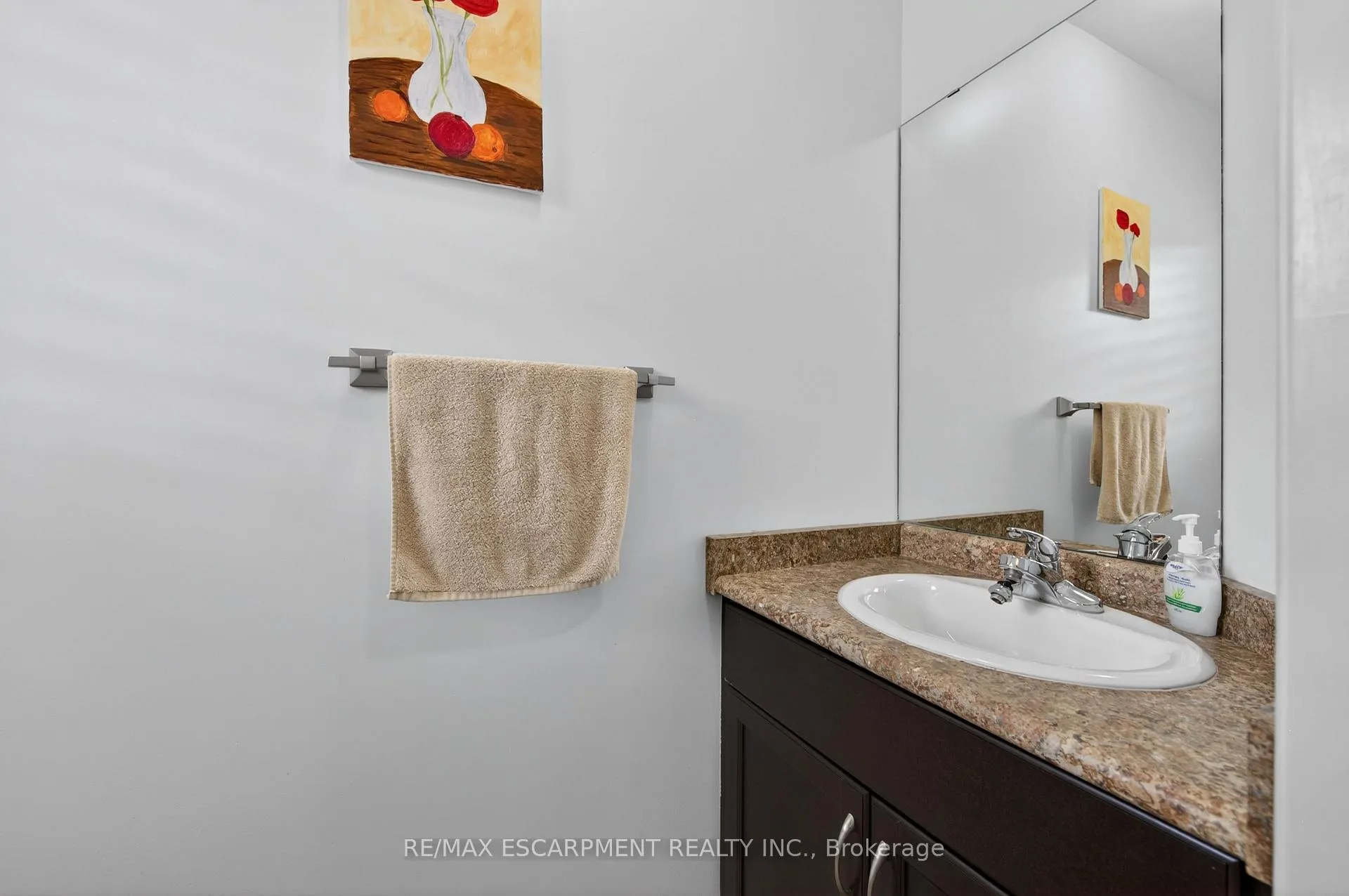 Photo 7 of 88 Highgate Drive, Hamilton, Stoney Creek Mountain — HOMEH