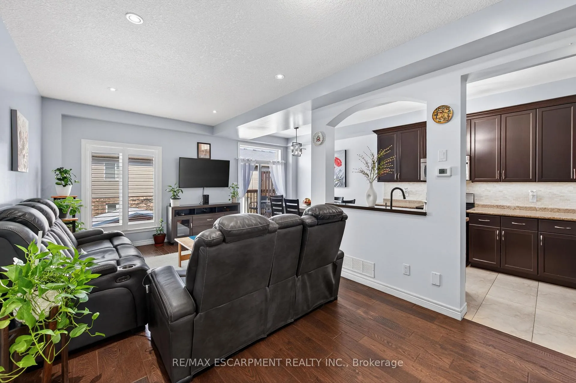 Photo 9 of 88 Highgate Drive, Hamilton, Stoney Creek Mountain — HOMEH