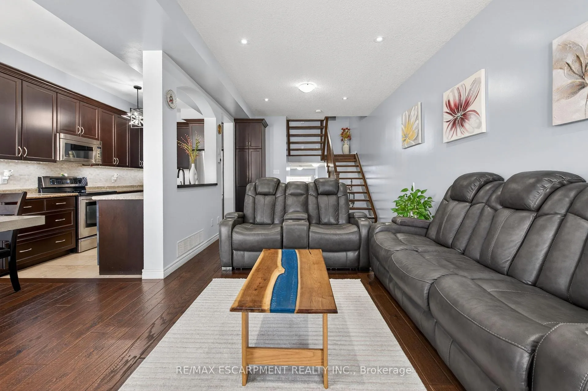 Photo 14 of 88 Highgate Drive, Hamilton, Stoney Creek Mountain — HOMEH