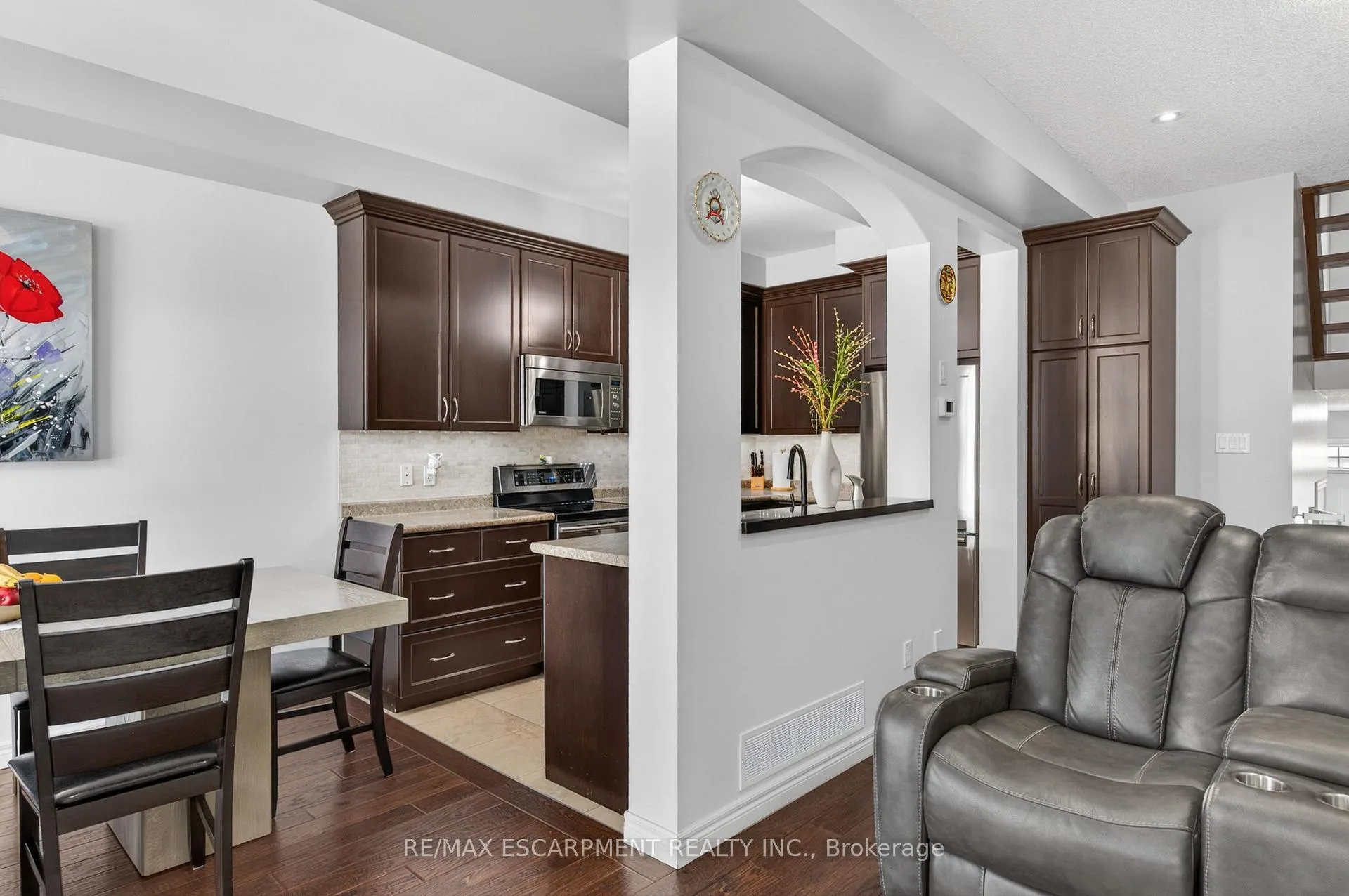 Photo 16 of 88 Highgate Drive, Hamilton, Stoney Creek Mountain — HOMEH