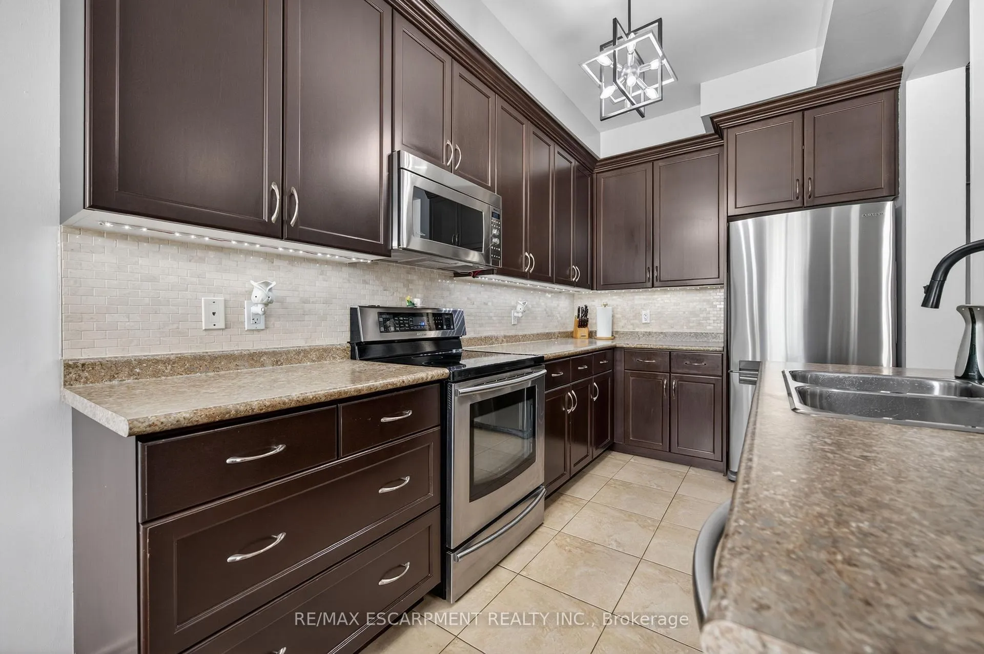Photo 20 of 88 Highgate Drive, Hamilton, Stoney Creek Mountain — HOMEH