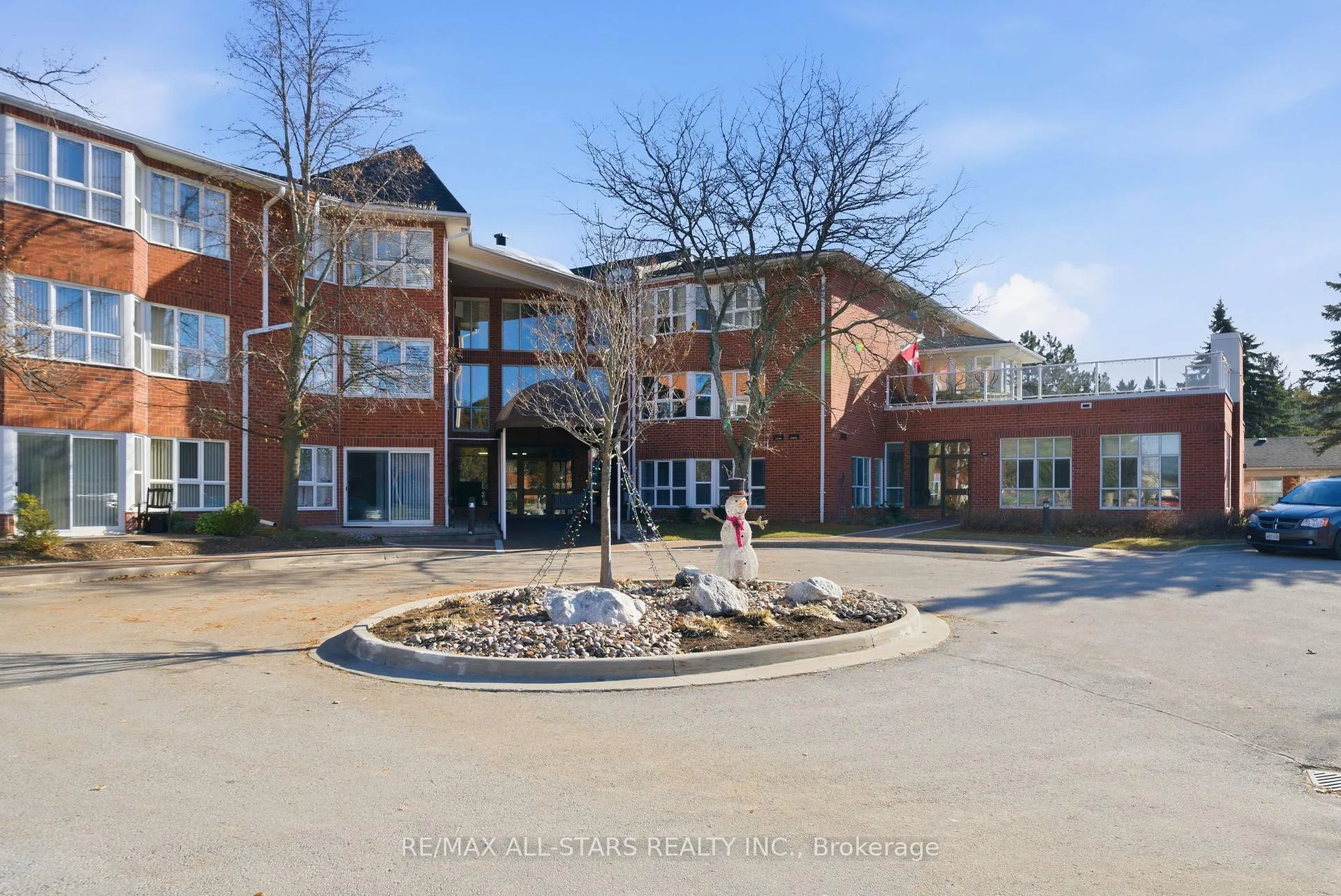 Photo 1 of Unit 312, 4 Heritage Way, Kawartha Lakes, Lindsay — HOMEH
