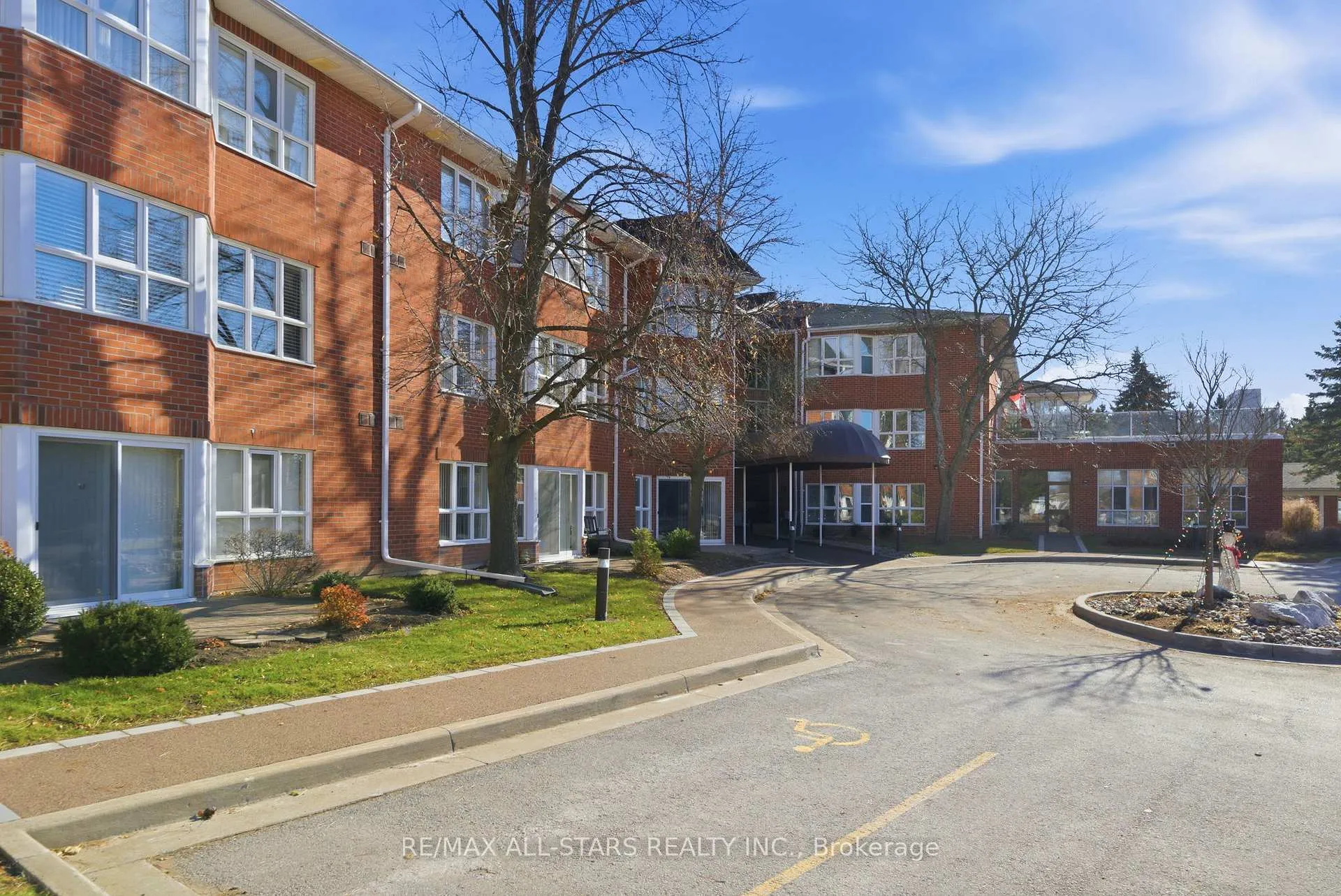Photo 3 of Unit 312, 4 Heritage Way, Kawartha Lakes, Lindsay — HOMEH
