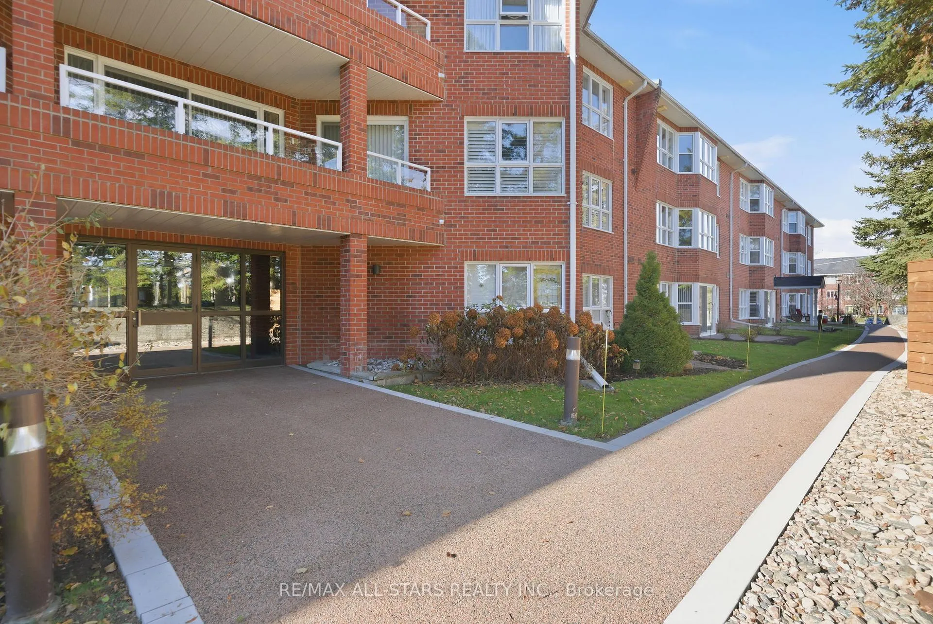 Photo 37 of Unit 312, 4 Heritage Way, Kawartha Lakes, Lindsay — HOMEH