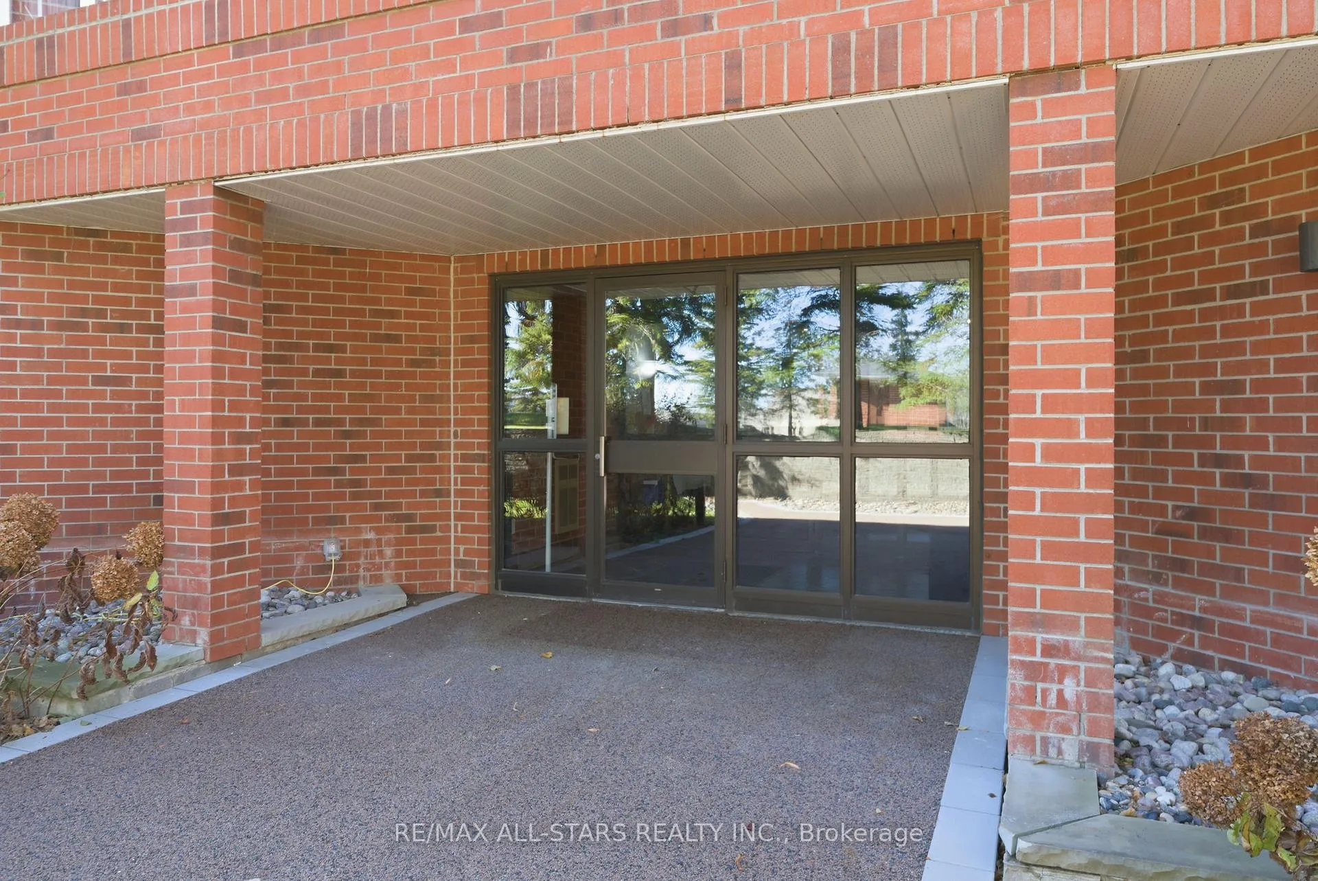 Photo 38 of Unit 312, 4 Heritage Way, Kawartha Lakes, Lindsay — HOMEH
