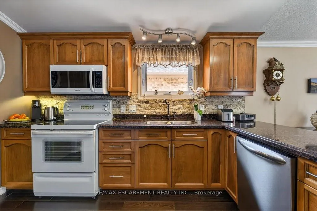 Photo 11 of 3908 Rainbow Lane, Lincoln, Lincoln-Jordan/Vineland — HOMEH