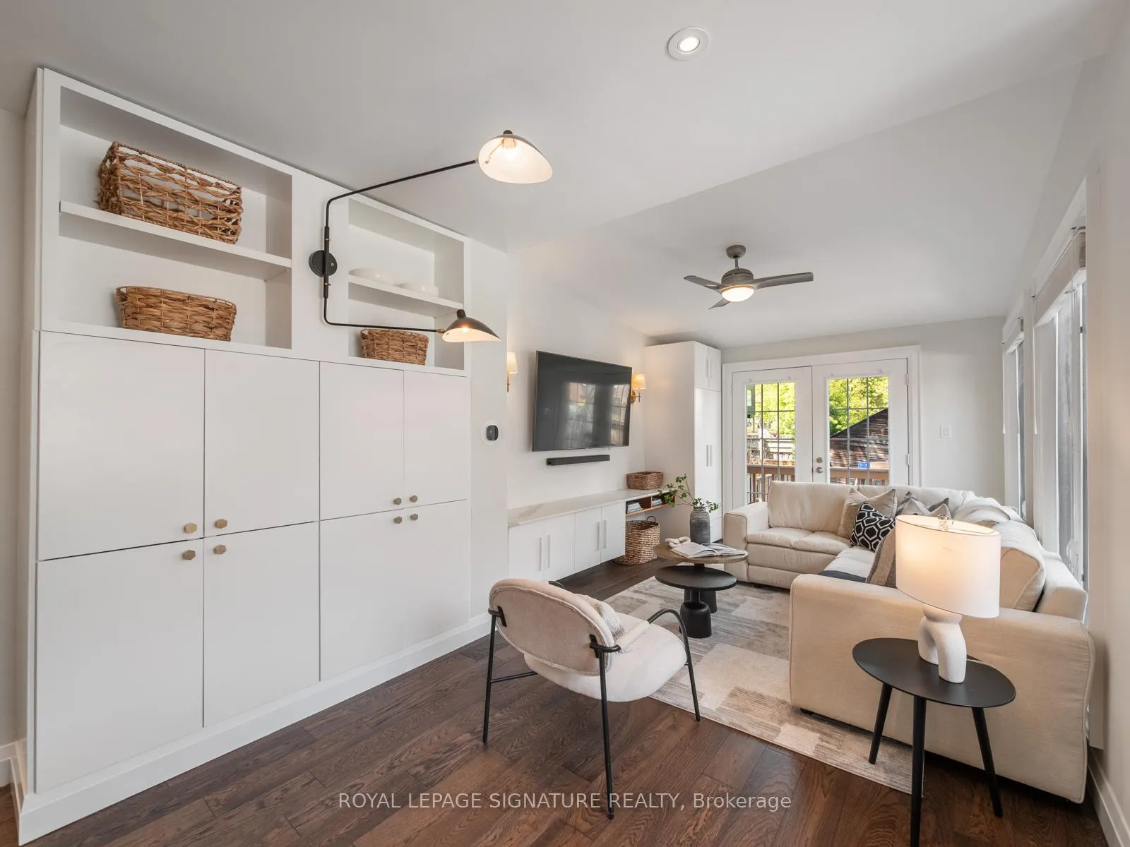 Photo 2 of 422 Davisville Avenue, Toronto, Mount Pleasant East — HOMEH