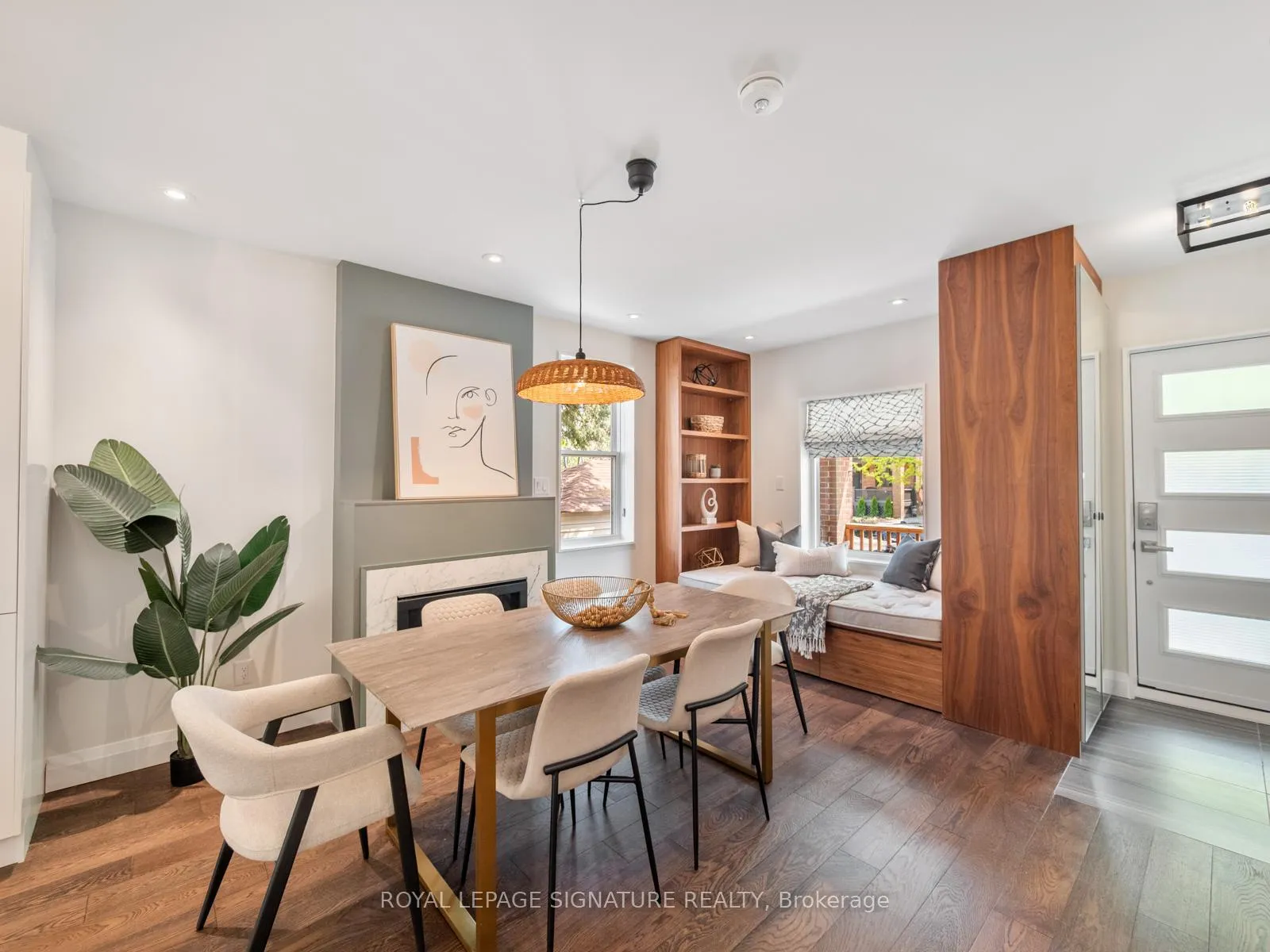 Photo 5 of 422 Davisville Avenue, Toronto, Mount Pleasant East — HOMEH