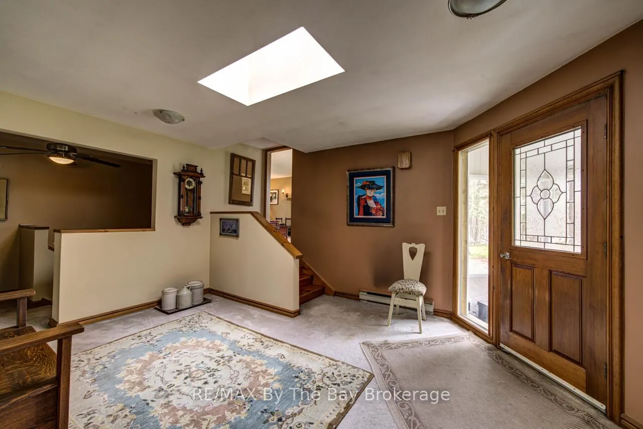 Photo 4 of 8308 County Road 9, Clearview, Creemore — HOMEH