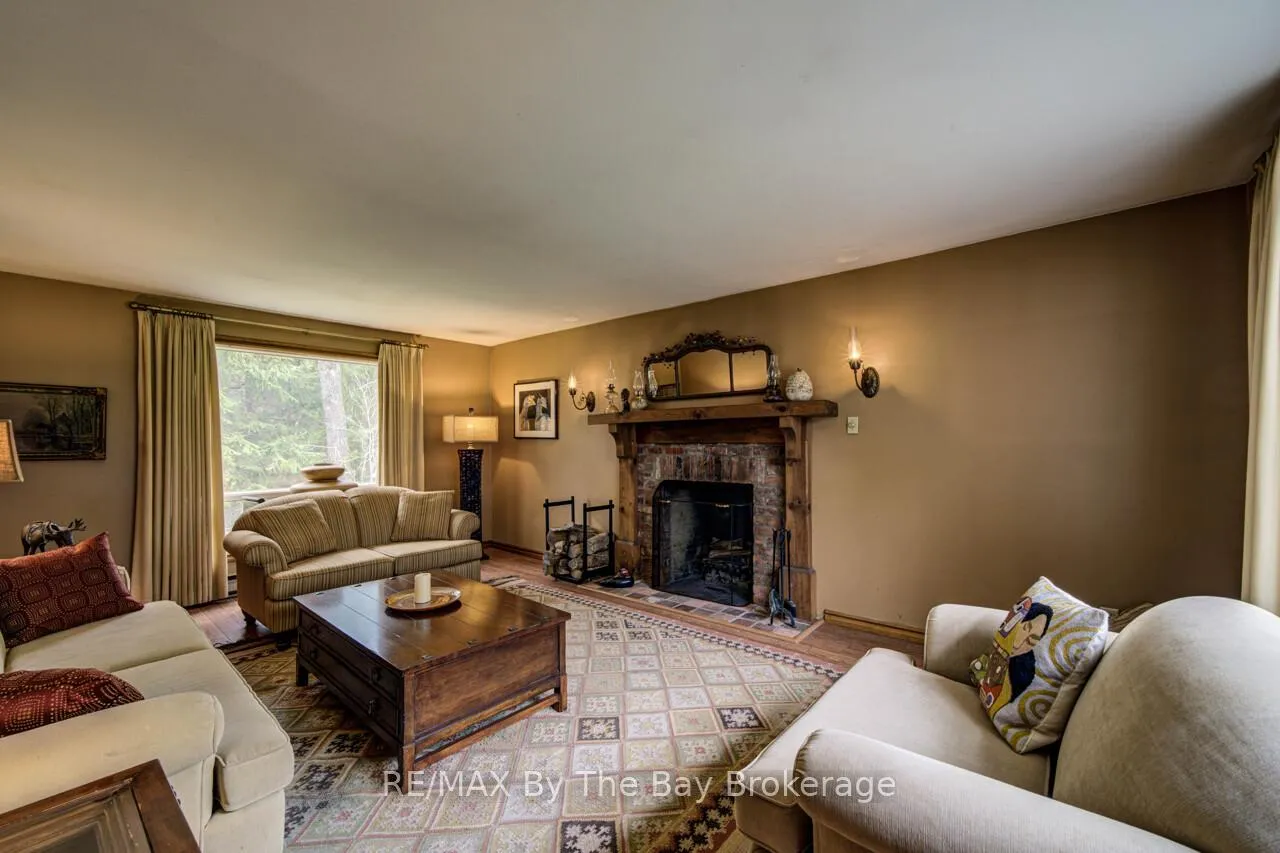 Photo 6 of 8308 County Road 9, Clearview, Creemore — HOMEH