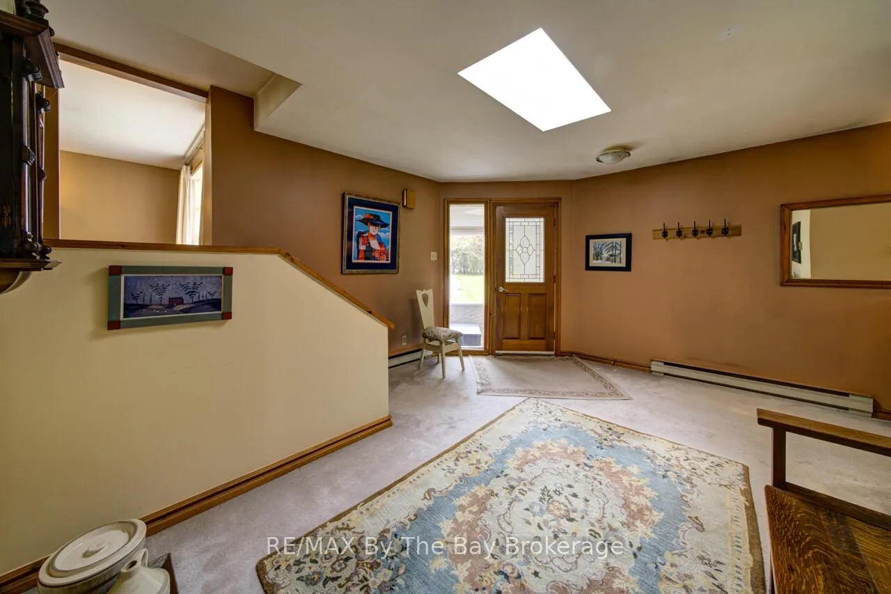 Photo 10 of 8308 County Road 9, Clearview, Creemore — HOMEH