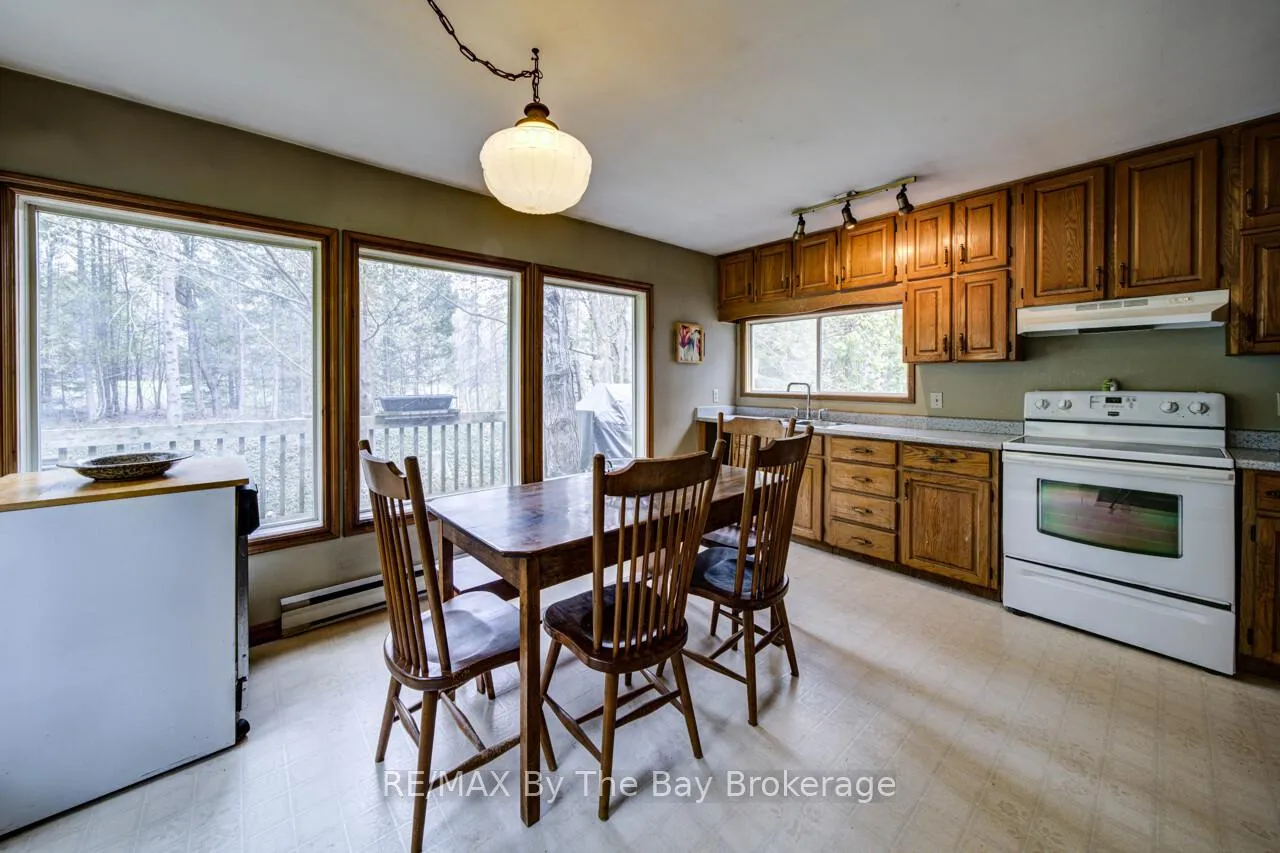 Photo 16 of 8308 County Road 9, Clearview, Creemore — HOMEH