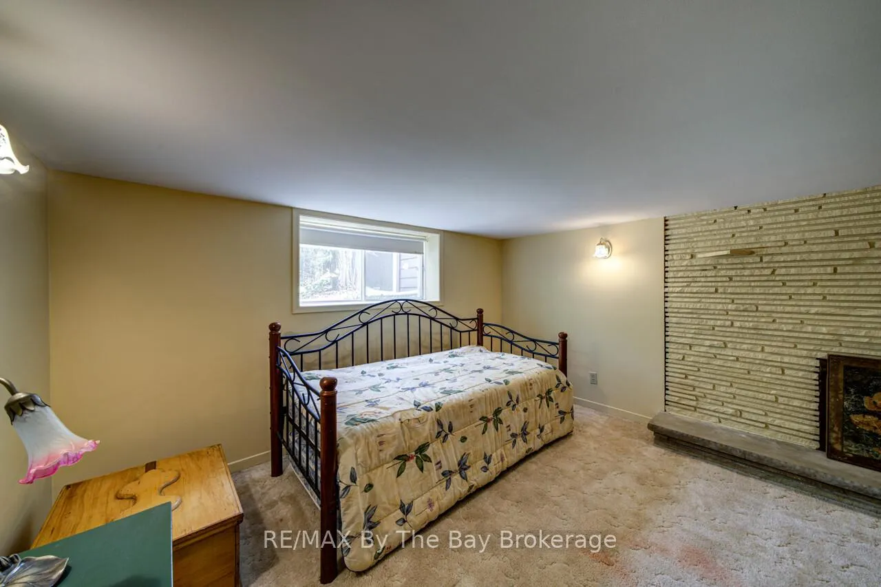Photo 32 of 8308 County Road 9, Clearview, Creemore — HOMEH