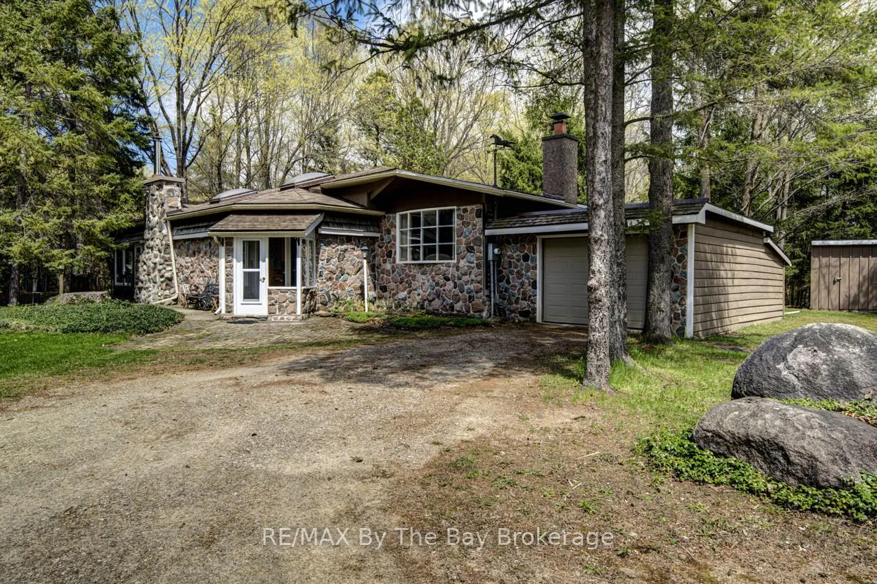 Photo 46 of 8308 County Road 9, Clearview, Creemore — HOMEH
