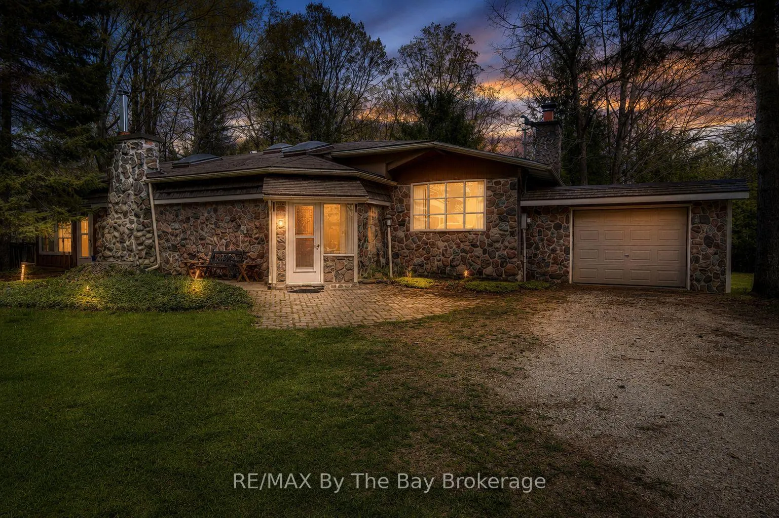 Photo 49 of 8308 County Road 9, Clearview, Creemore — HOMEH